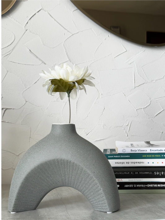 Jarrón Media Luna Gris
